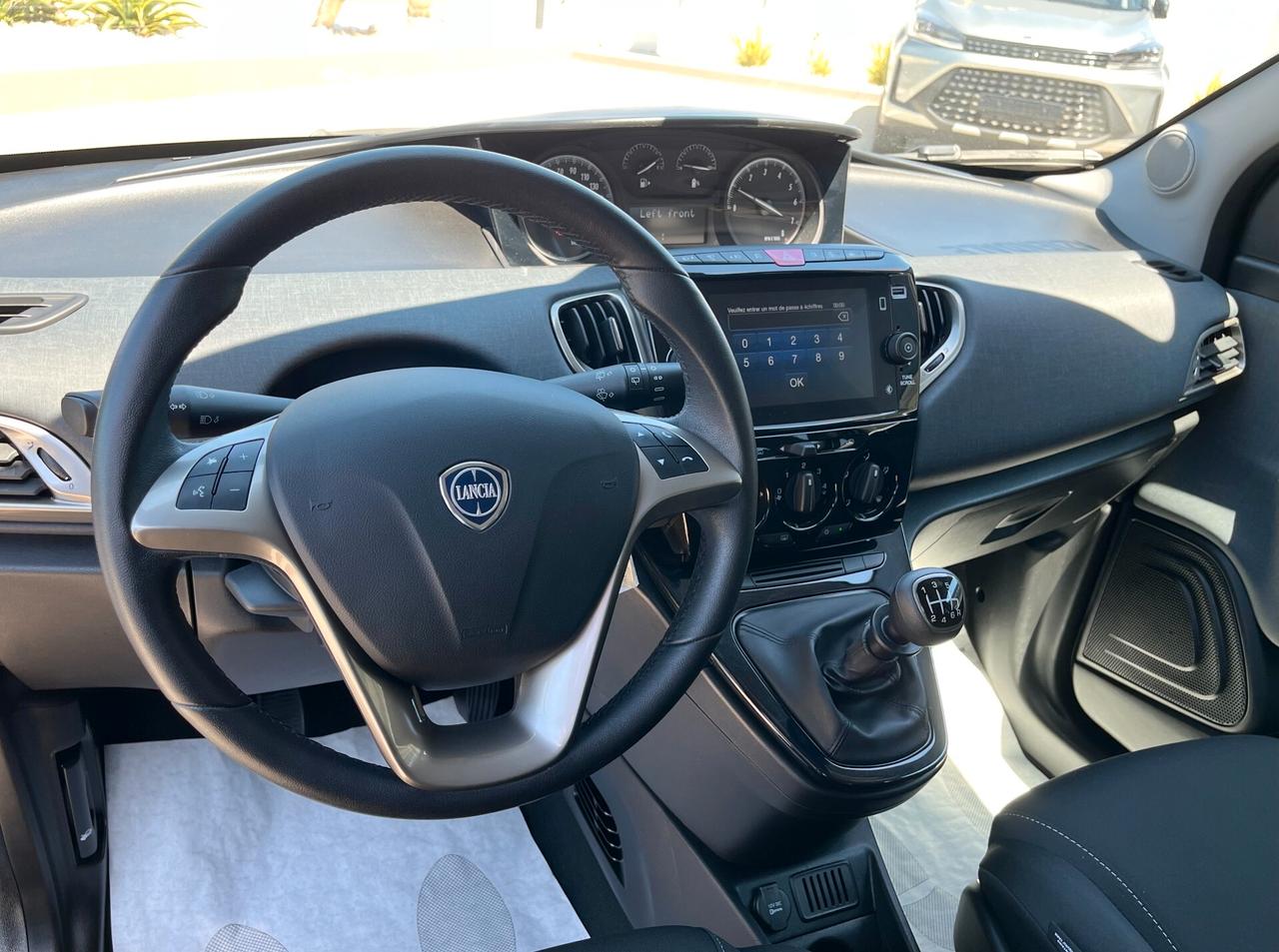 Lancia Ypsilon 1.0 FireFly 5 porte S&S Hybrid Gold