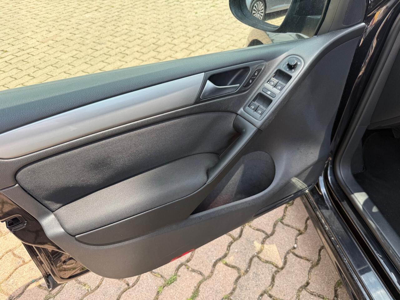 Volkswagen Golf 1.6 TDI DPF 5p. Highline