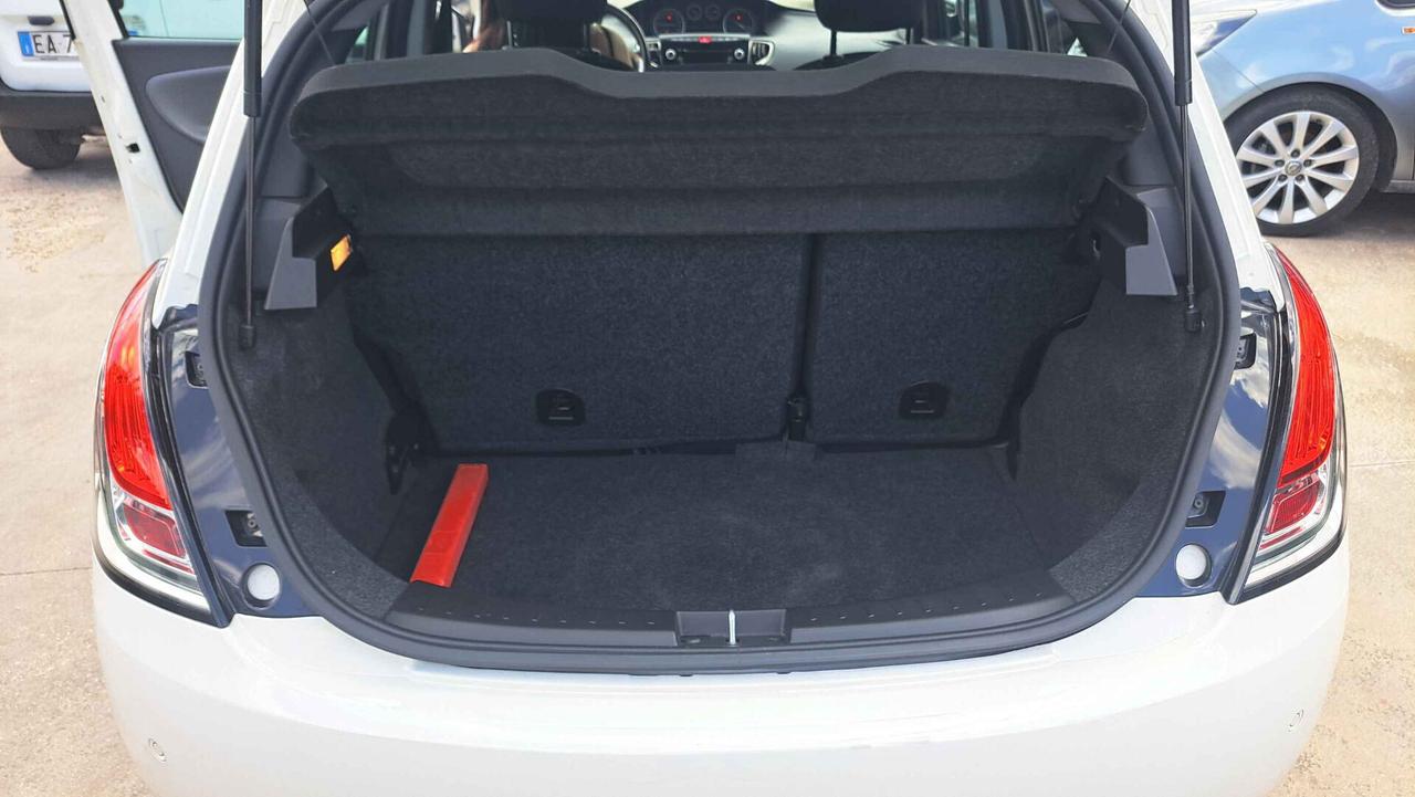Lancia Ypsilon 1.3 MJT 16V 95 CV S&S Gold