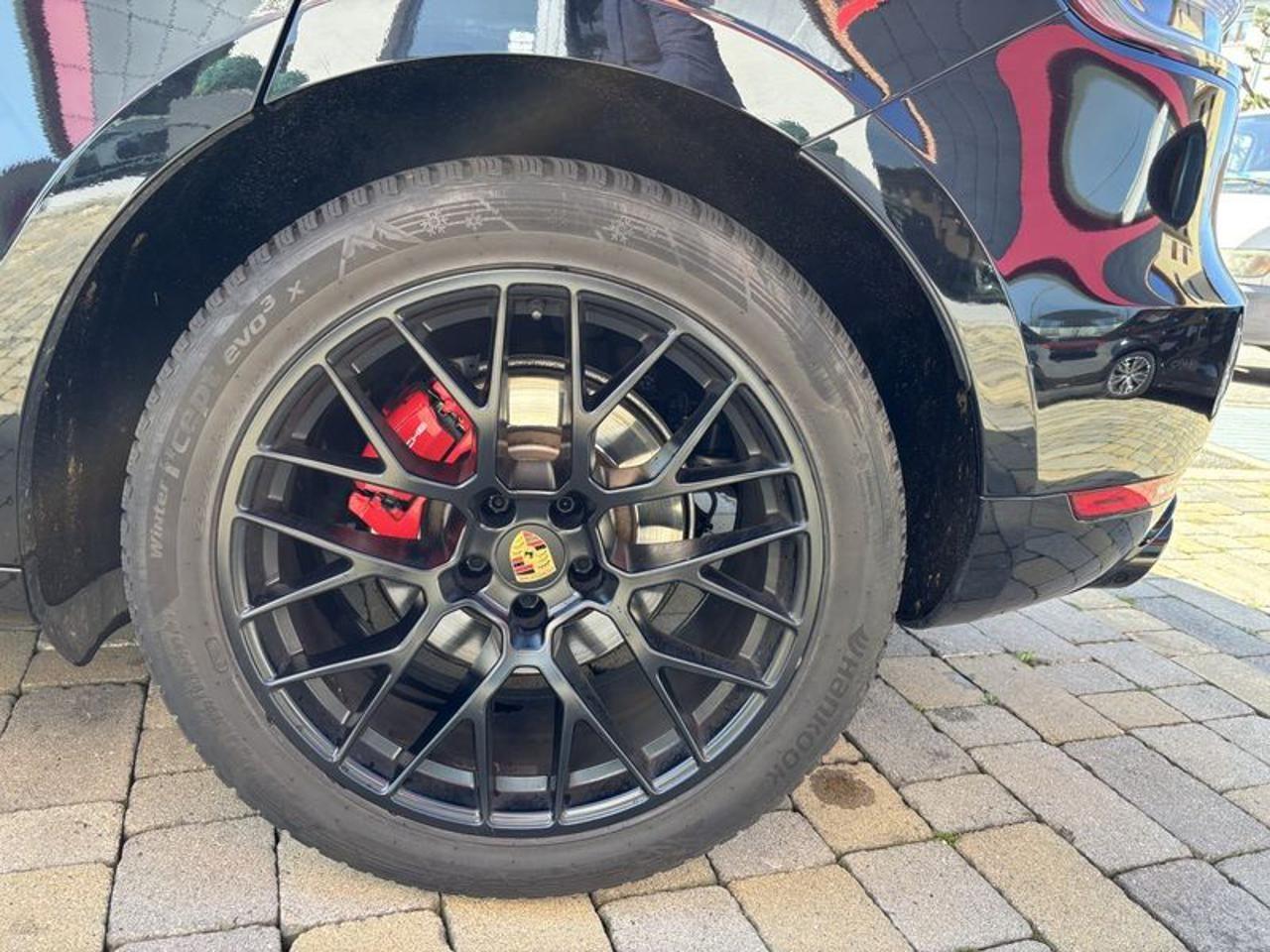 Porsche Macan 2.9 GTS FULL LED-NAVI-TETTO-CAM-20"