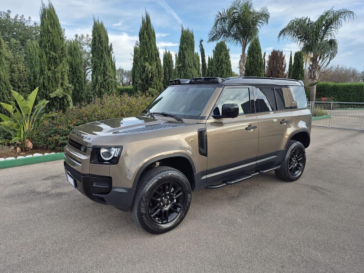 LAND ROVER DEFENDER 110 2.0 240 Cv TETTO APRIBILE 7 POSTI -8-2020