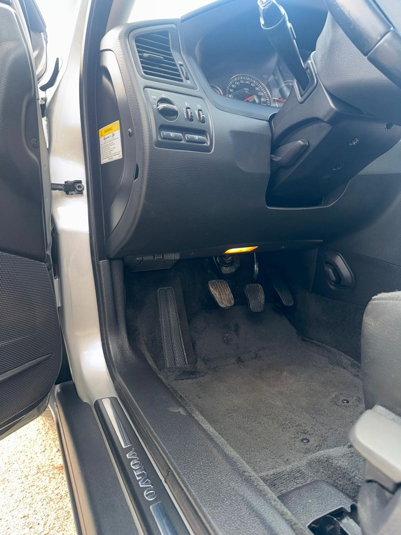 Volvo S60 2.4 D5 20V cat Summum