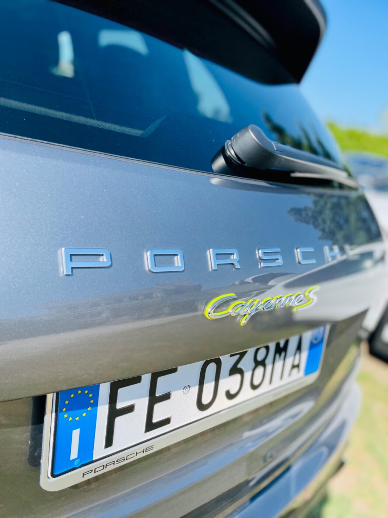 Porsche Cayenne 3.0 S E-Hybrid Platinum Edition