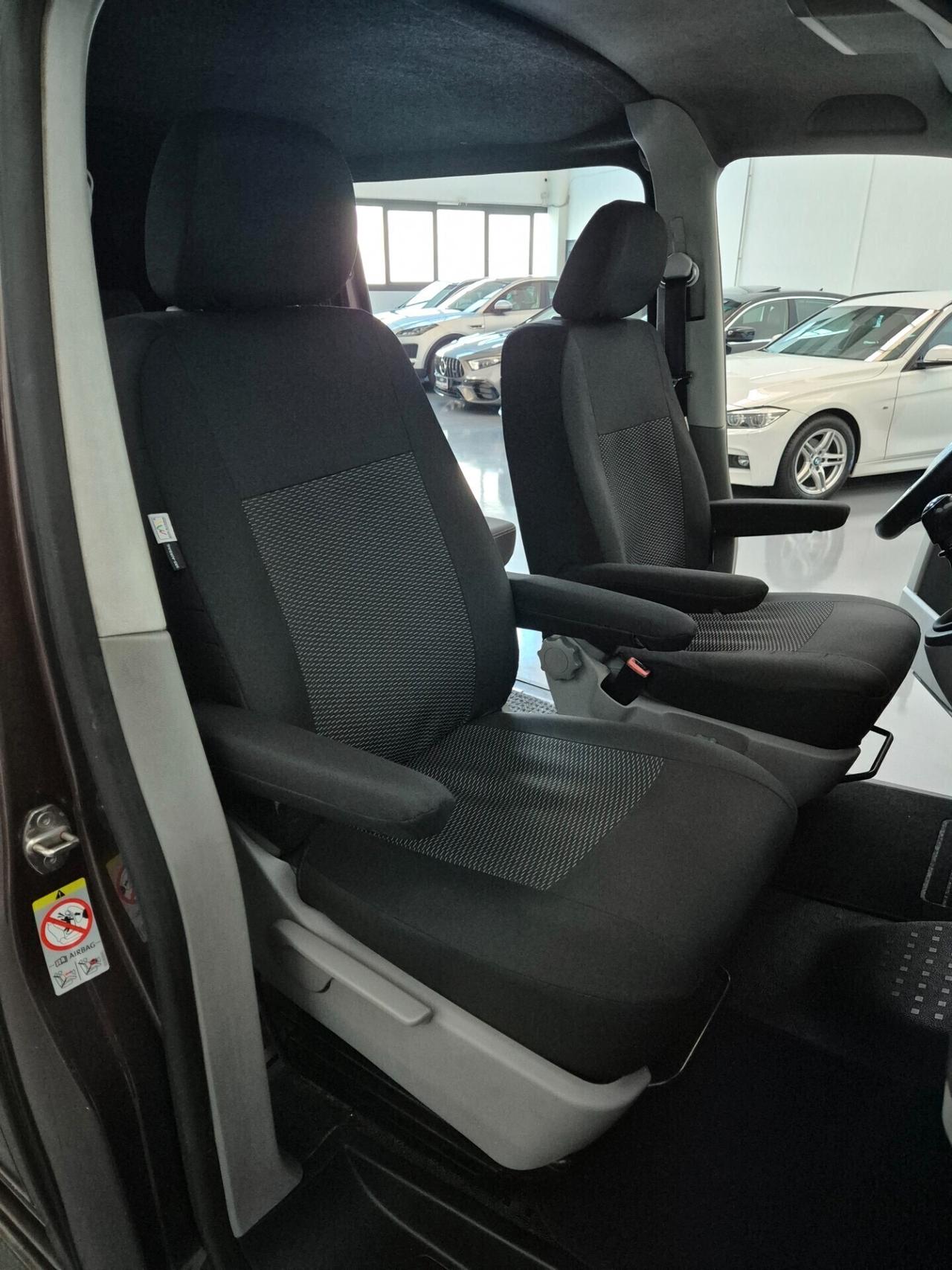 Volkswagen T5 Caravelle 2.0d 140cv 5P CarPlay Navi Ganciotraino Subwoofer
