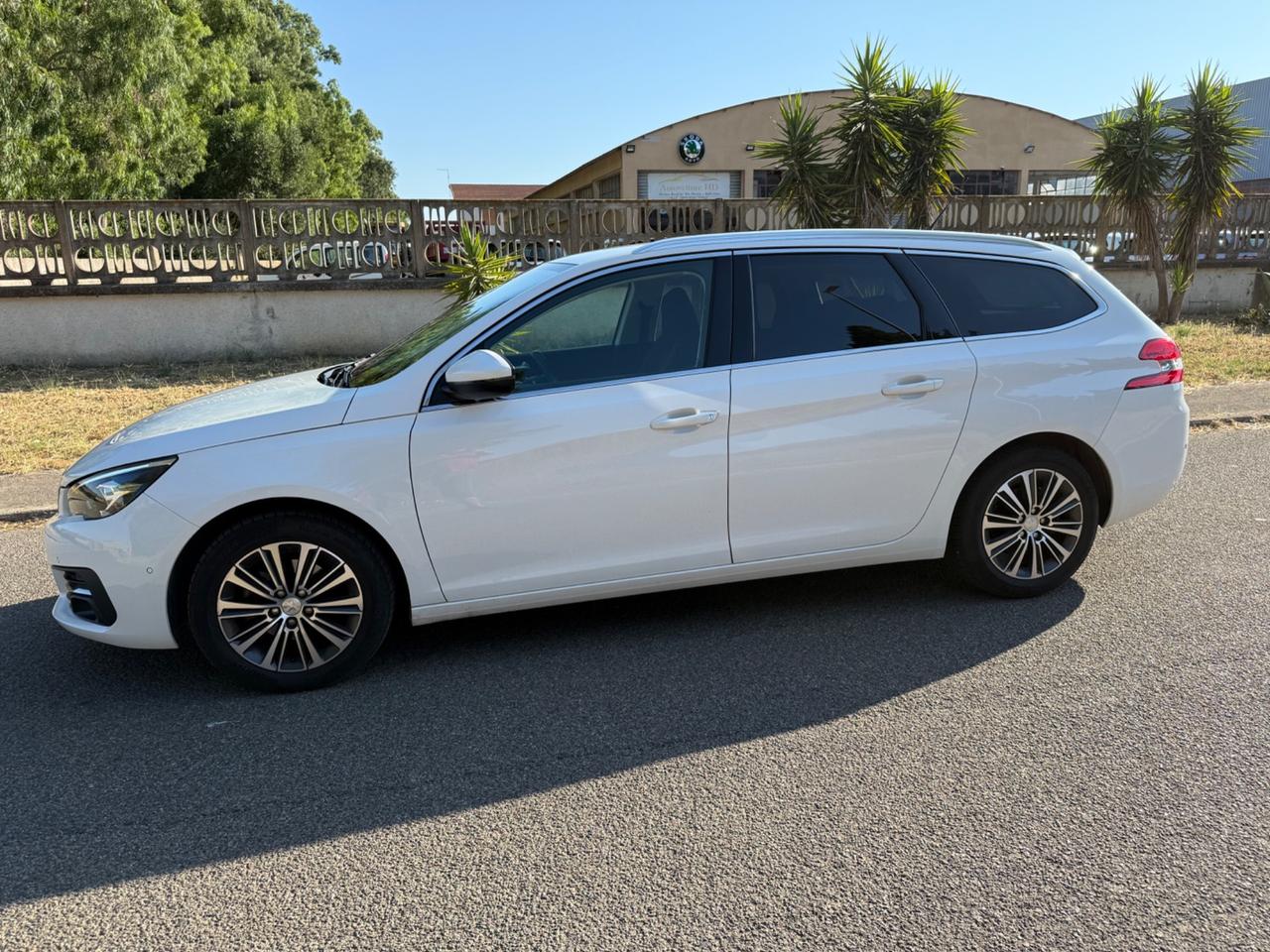 Peugeot 308 BlueHDi 130 S&S EAT8 SW Allure