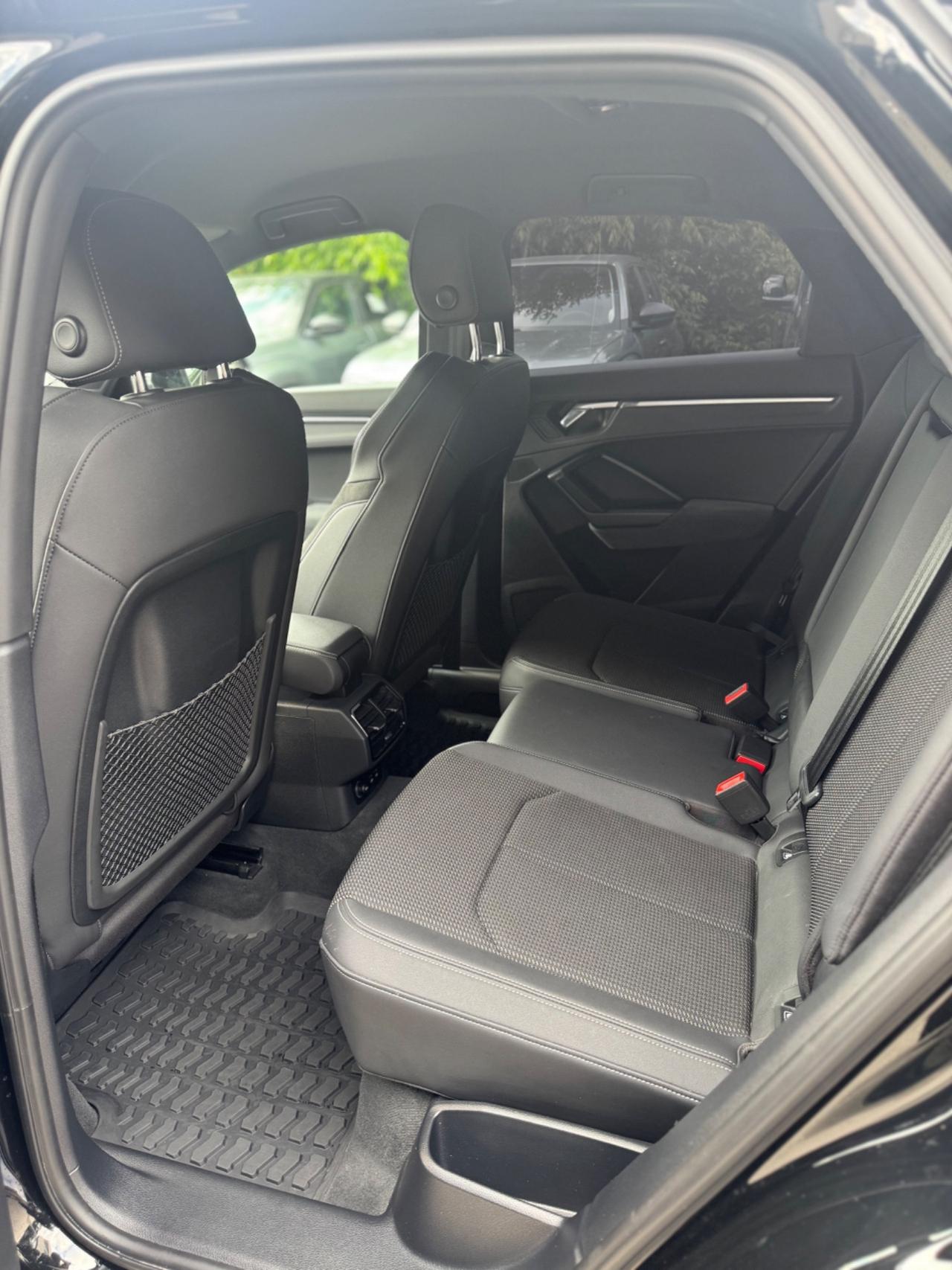 AUDI Q3 SPORTBACK 45 TFSI S TRONIC TOTAL BLACK