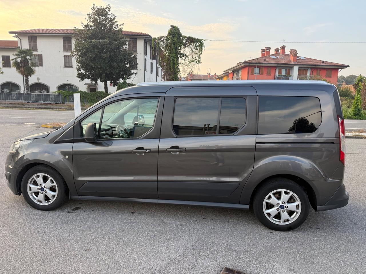Ford Tourneo Connect 1.6 TDCi 115 CV Titanium