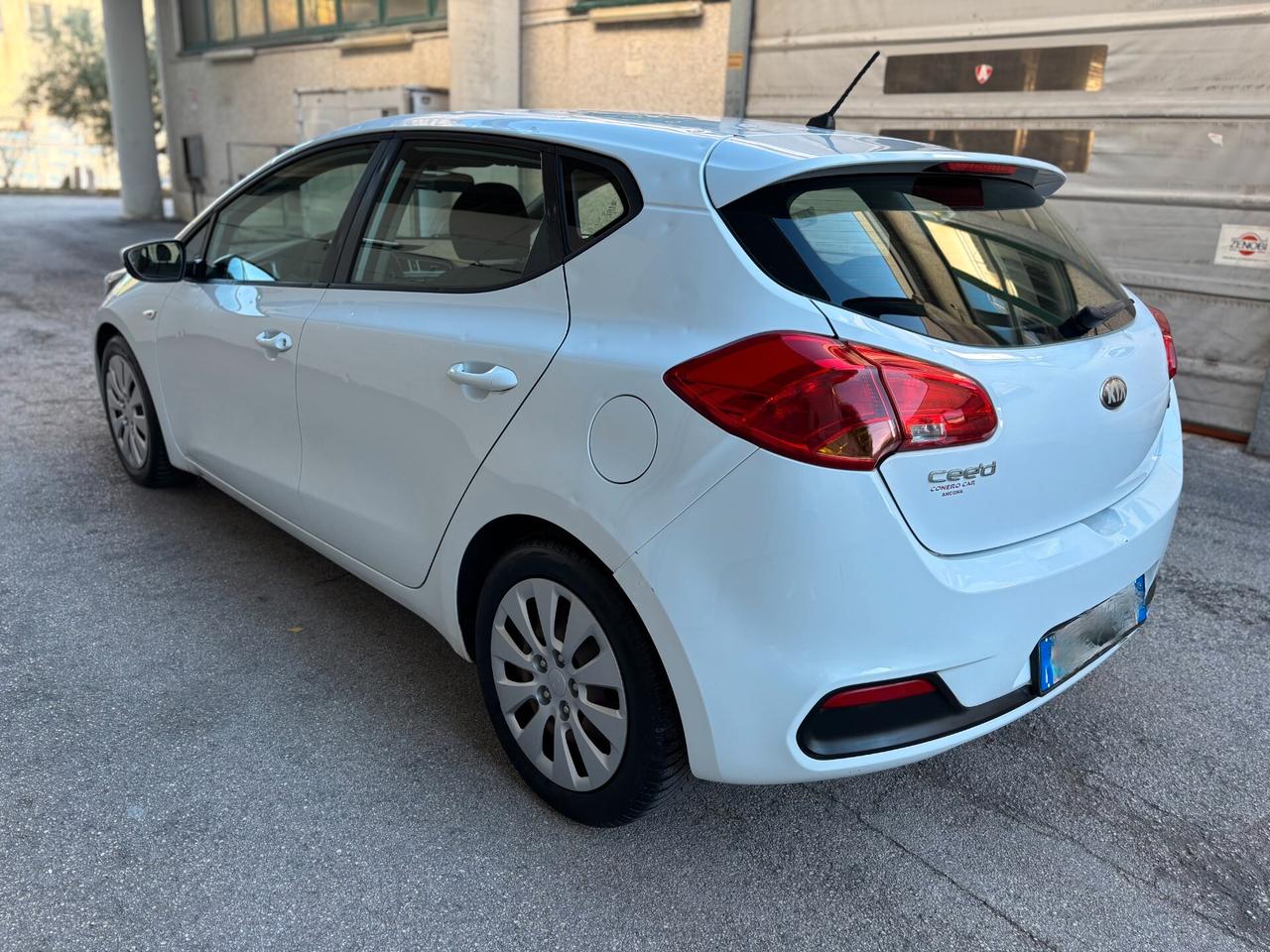 Kia Ceed cee'd 1.4 CRDi OK NEOPATENTATI GRANDINATA
