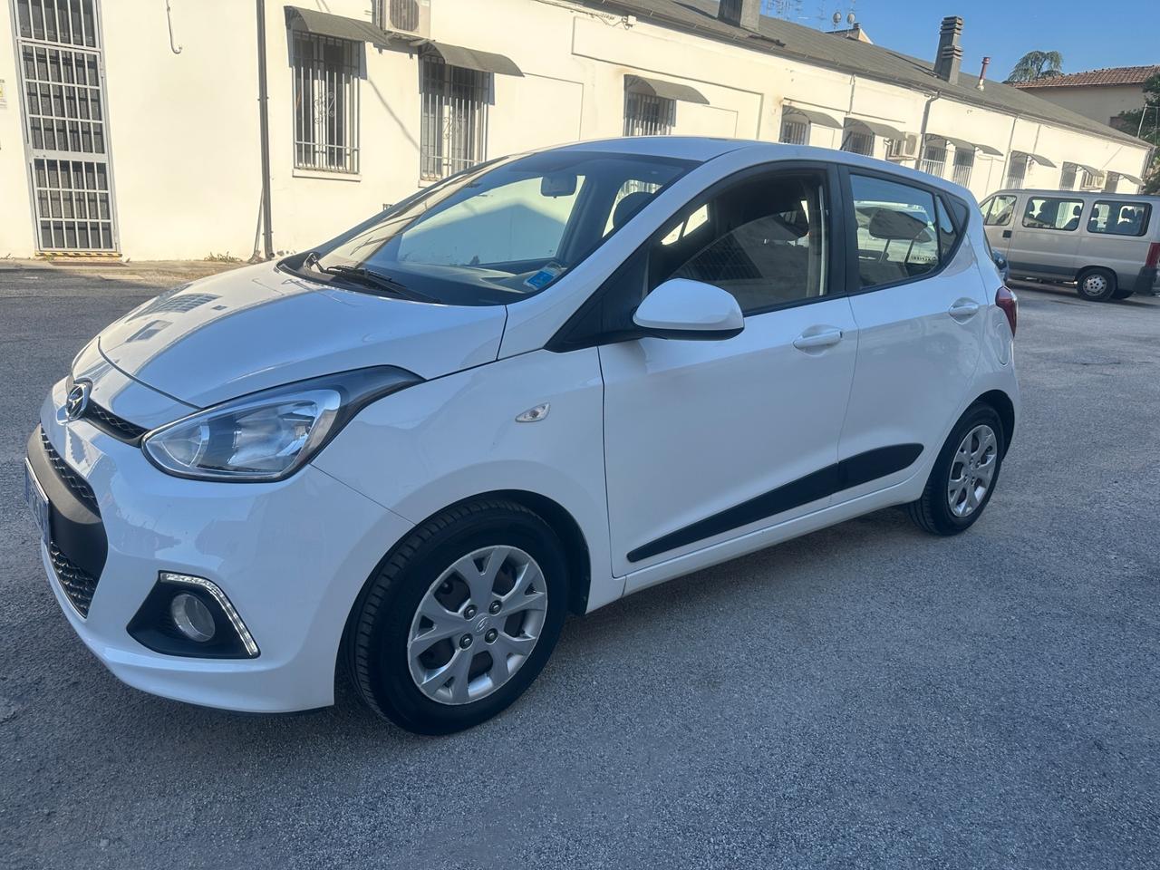 Hyundai i10 1.0 MPI Sound Edition