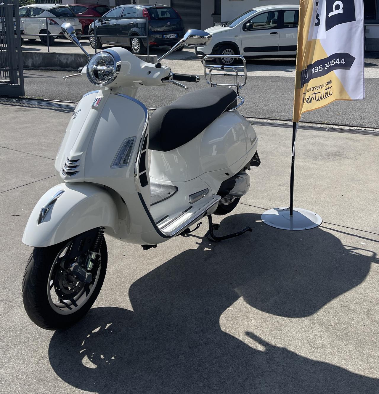 VESPA GTS 300 SUPER