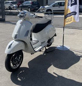 VESPA GTS 300 SUPER
