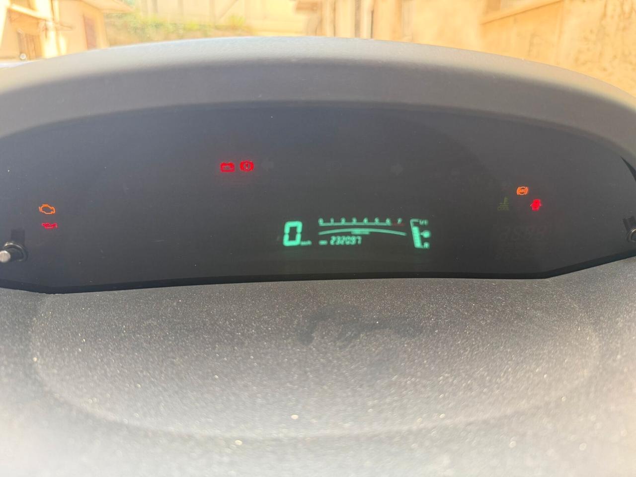 Toyota Yaris 1.3 5 porte Luna