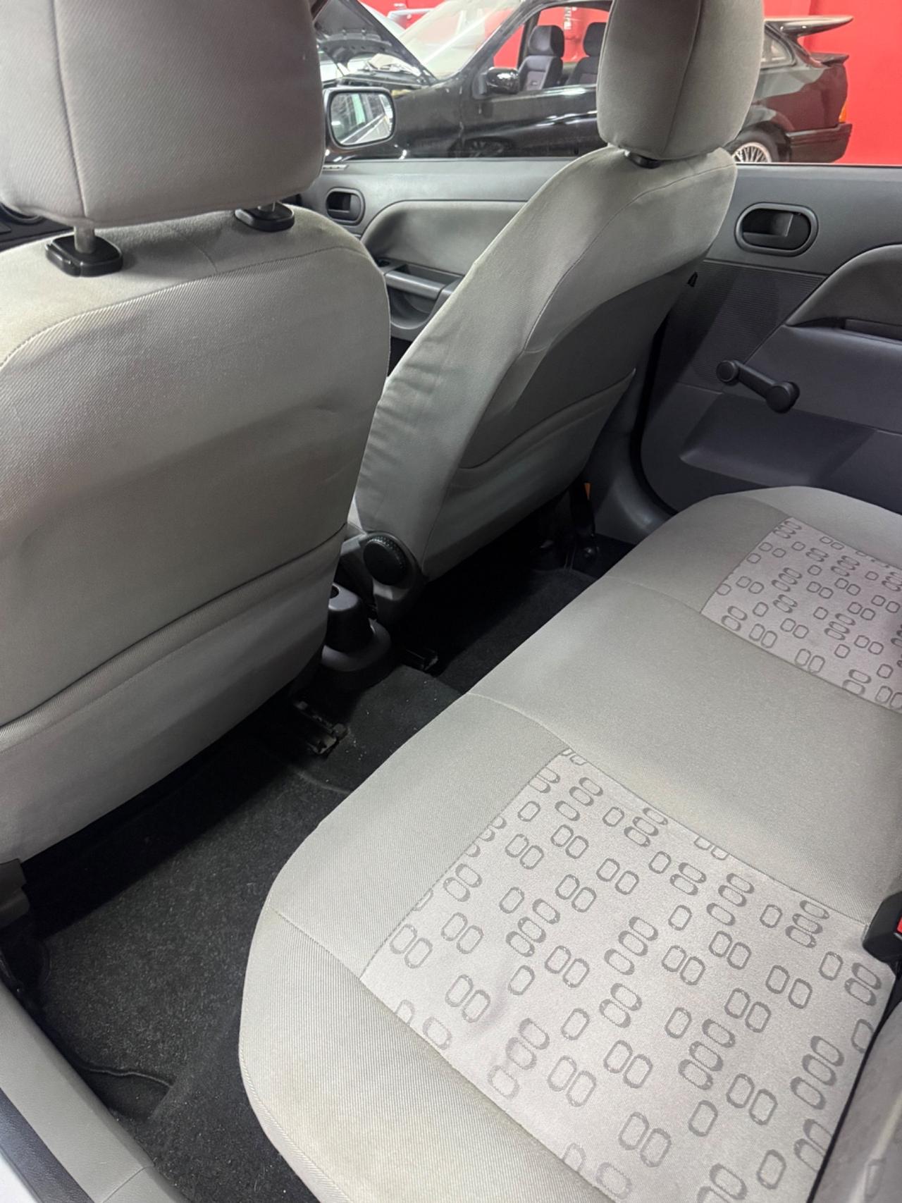 Ford Fiesta 1.2 16V 5p. Ghia
