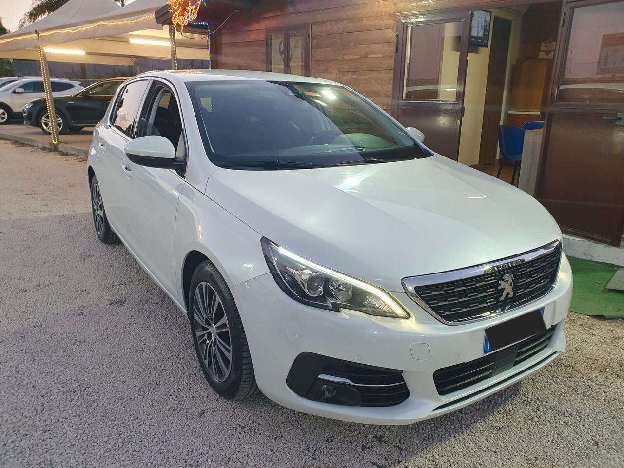 Peugeot 308 BlueHDi 130 S&S Allure