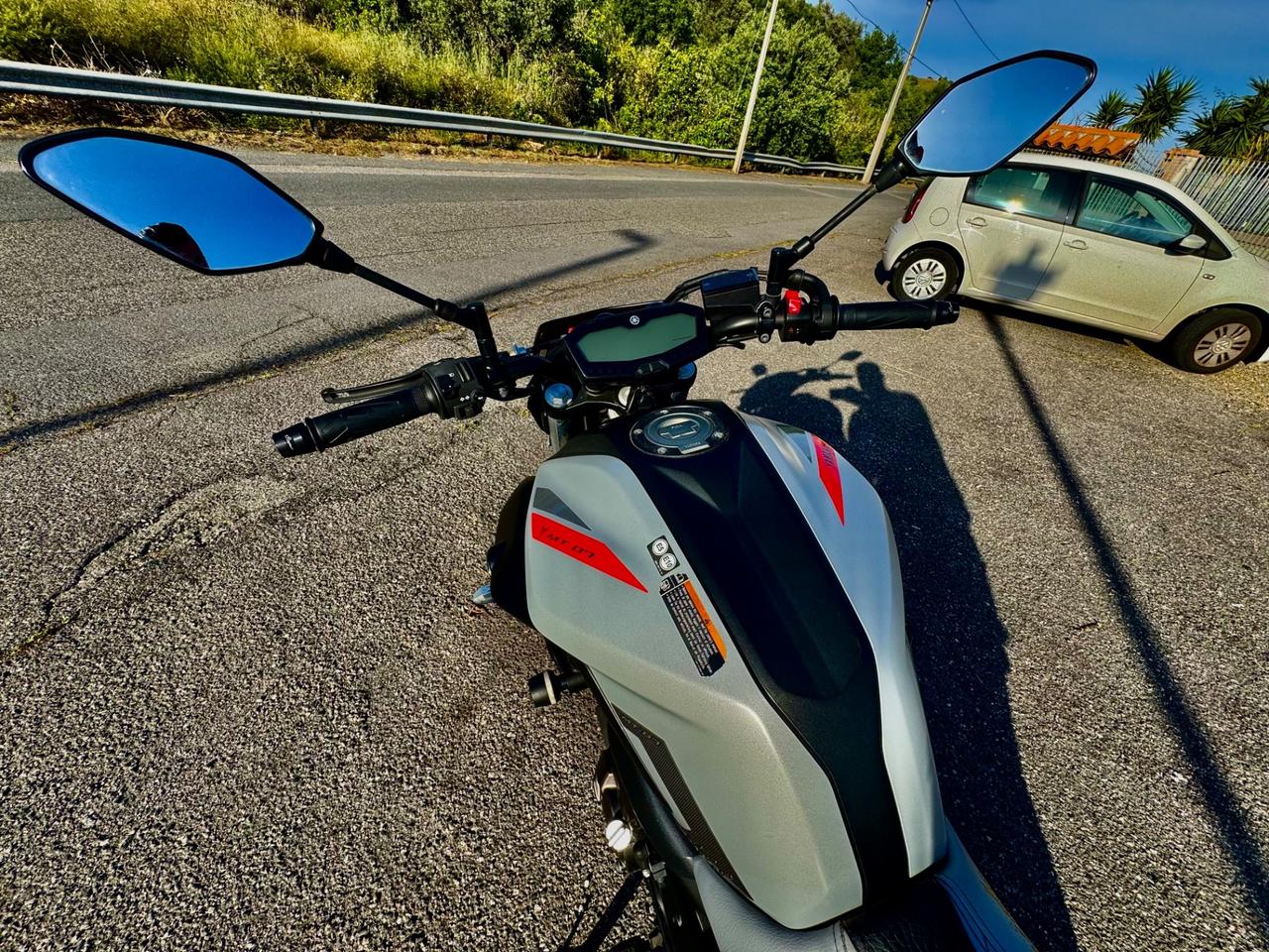 YAMAHA MT-09 UNI PRO ANNO 2019