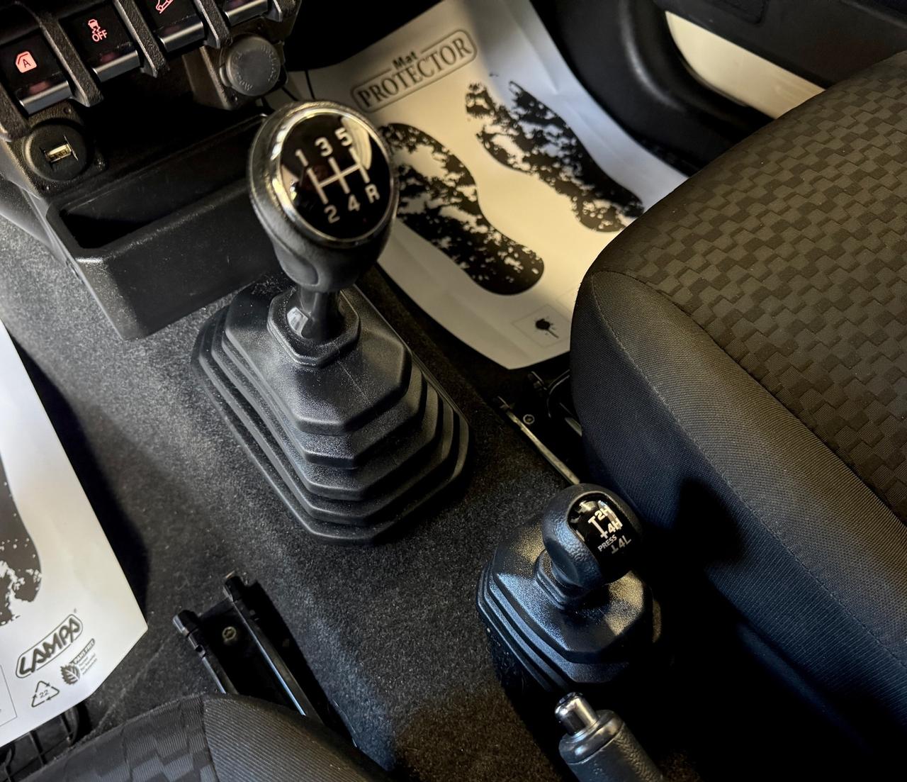 Suzuki Jimny - 4 POSTI VETTURA - FULL OPTIONAL