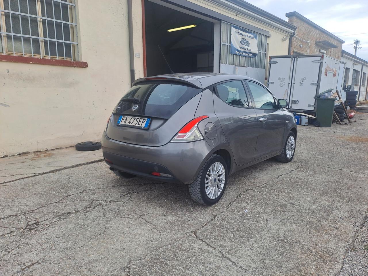 Lancia Ypsilon 1.2 69 CV 5 porte S&S -2014