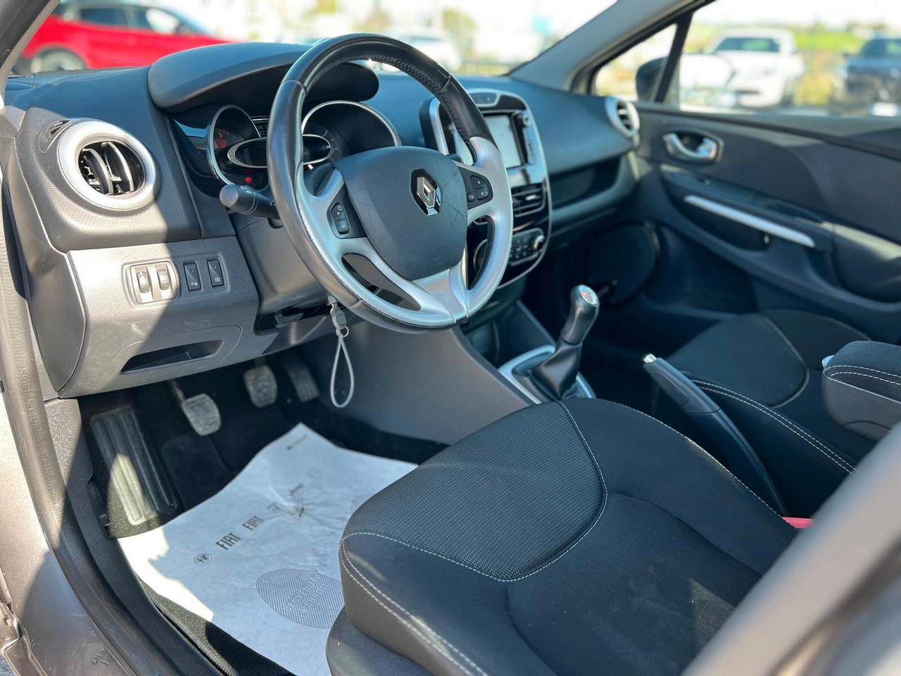 Renault Clio dCi 8V 75 CV Start&Stop 5 porte Energy Intens