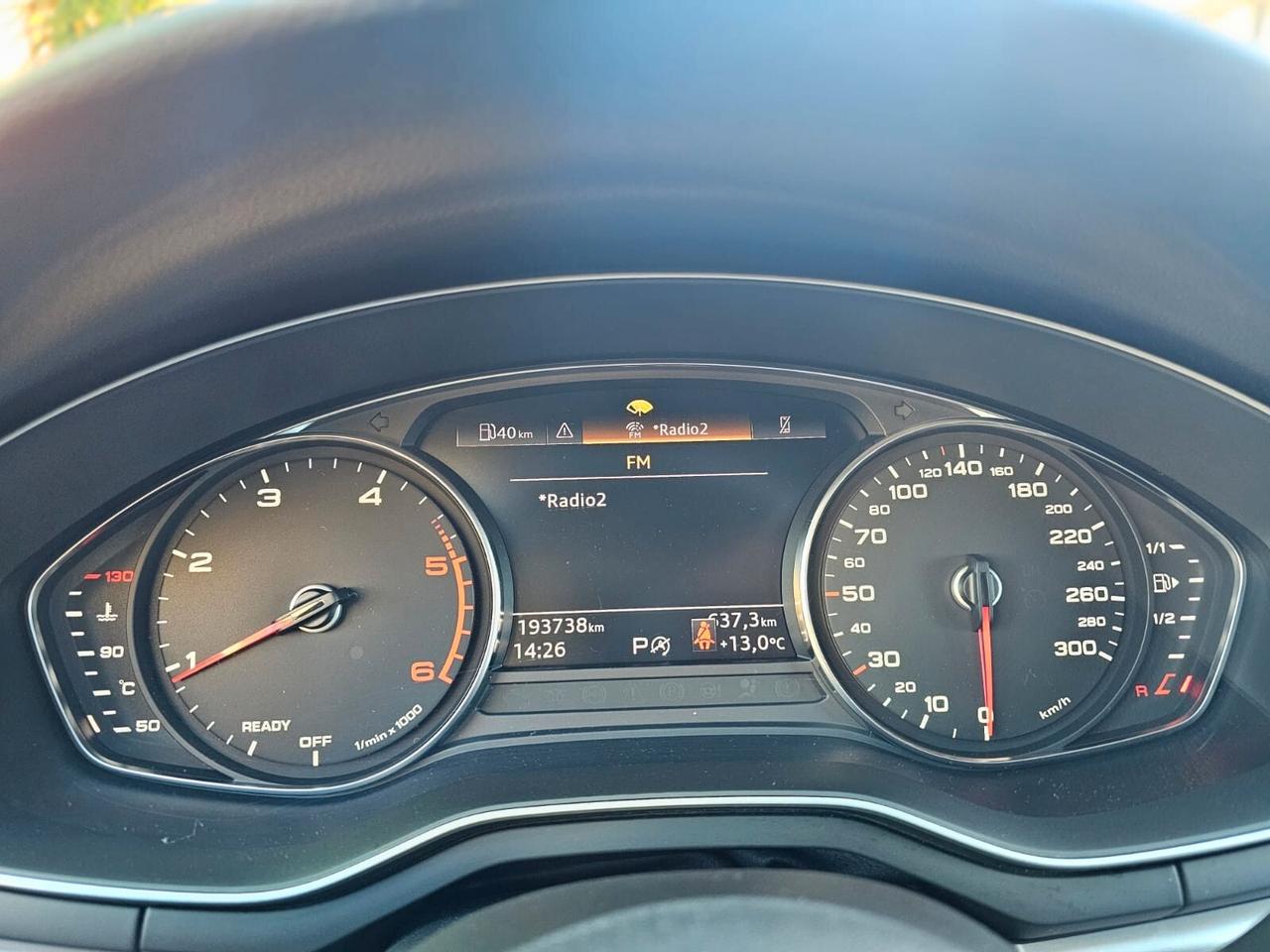 Audi A4 Avant 30 TDI/136 CV S tronic Business S-Line edition