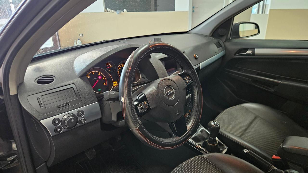 Opel Astra 1.7 CDTI 101CV 5 porte Cosmo