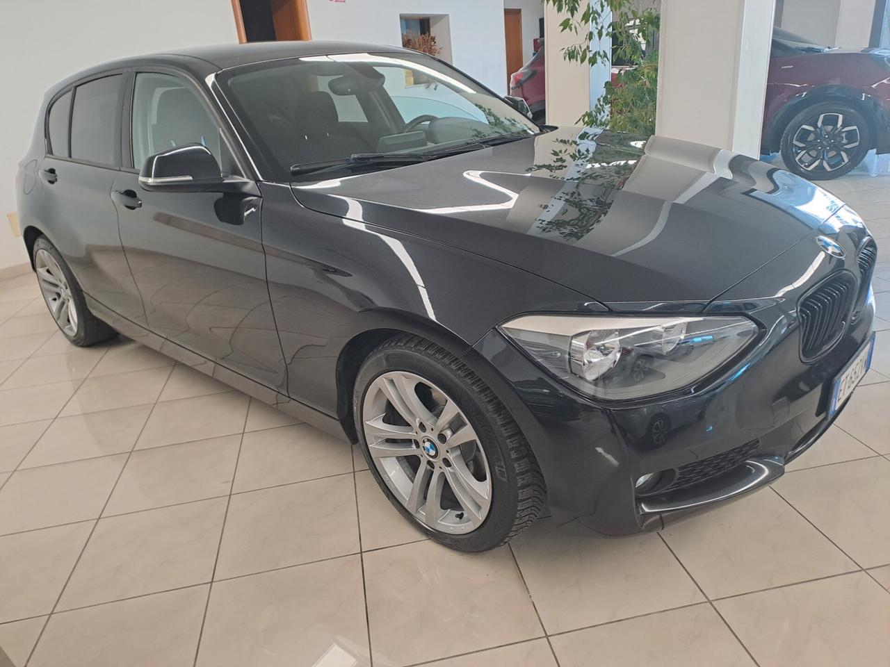 Bmw 116 116d 5p. Urban