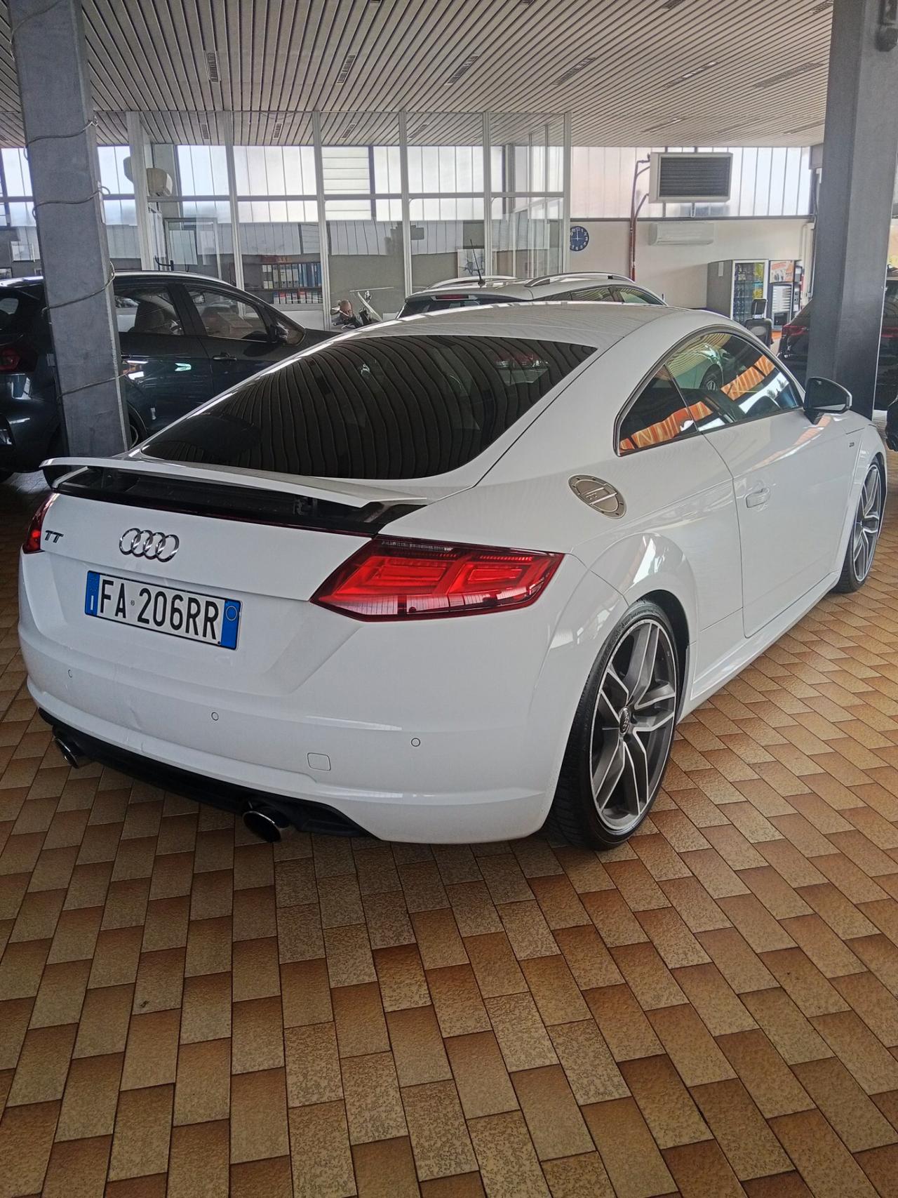 Audi TT Coupé 2.0 TFSI S line