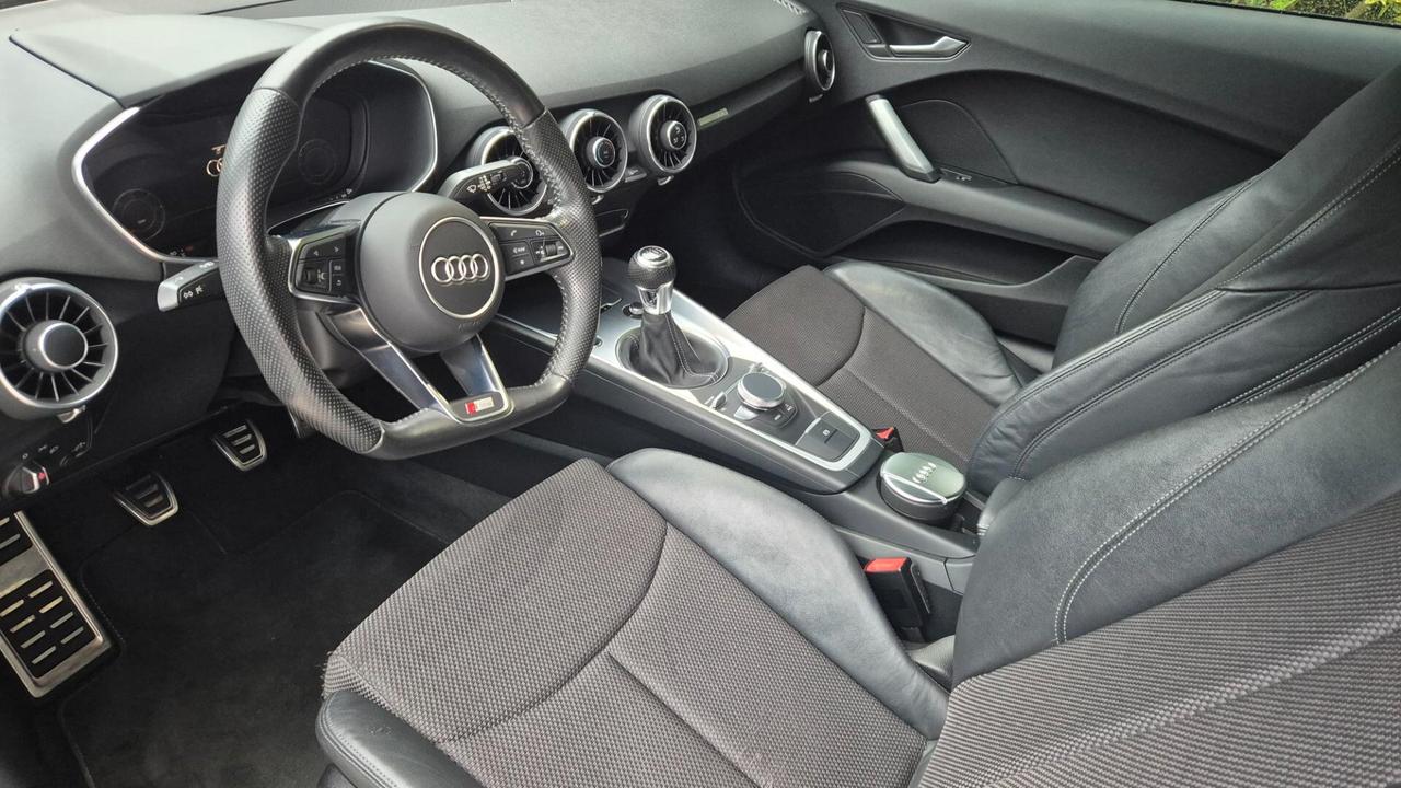 Audi TT Coupé 2.0 TDI ultra S line PARI AL NUOVO!