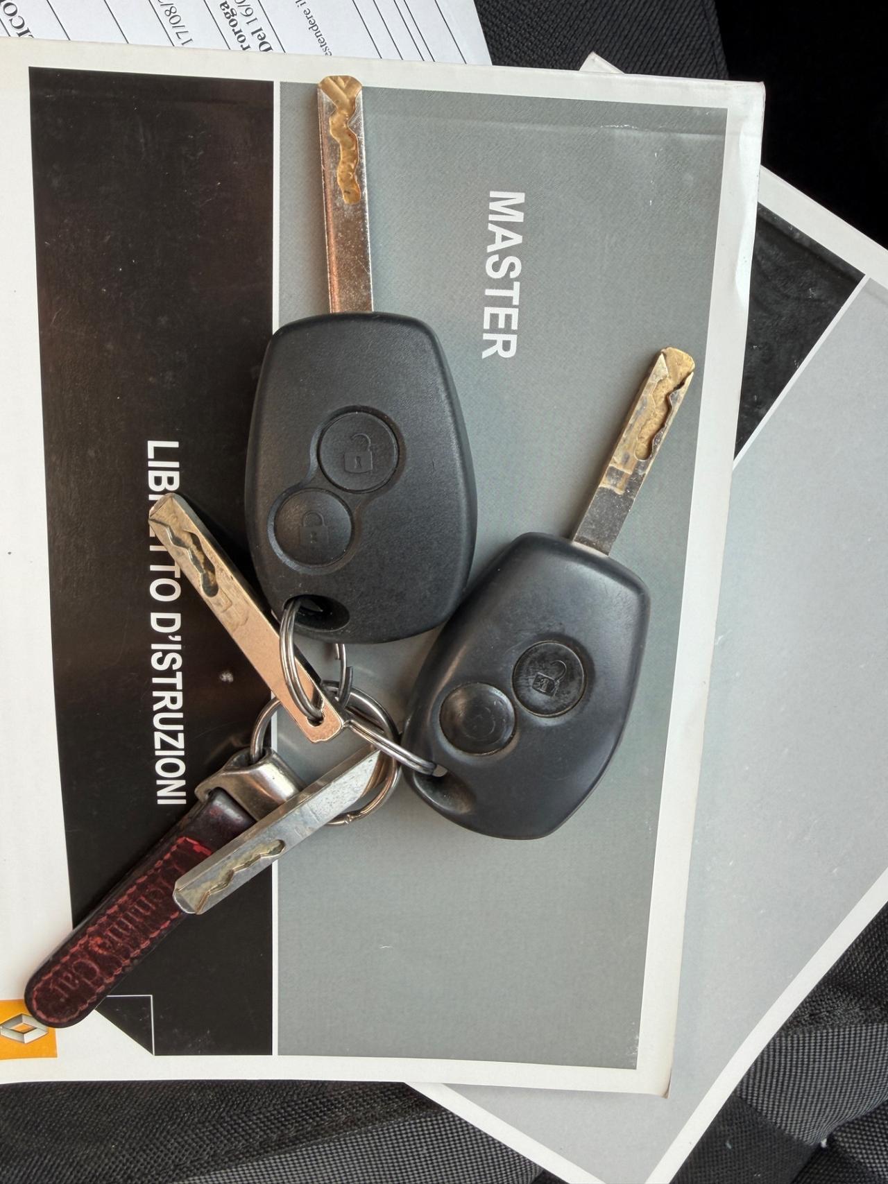 RENAULT MASTER 2.2DCI PORTATA 1535KG 3POSTI