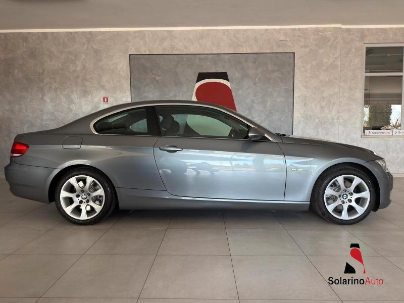 BMW 330 xi Coupe Attiva