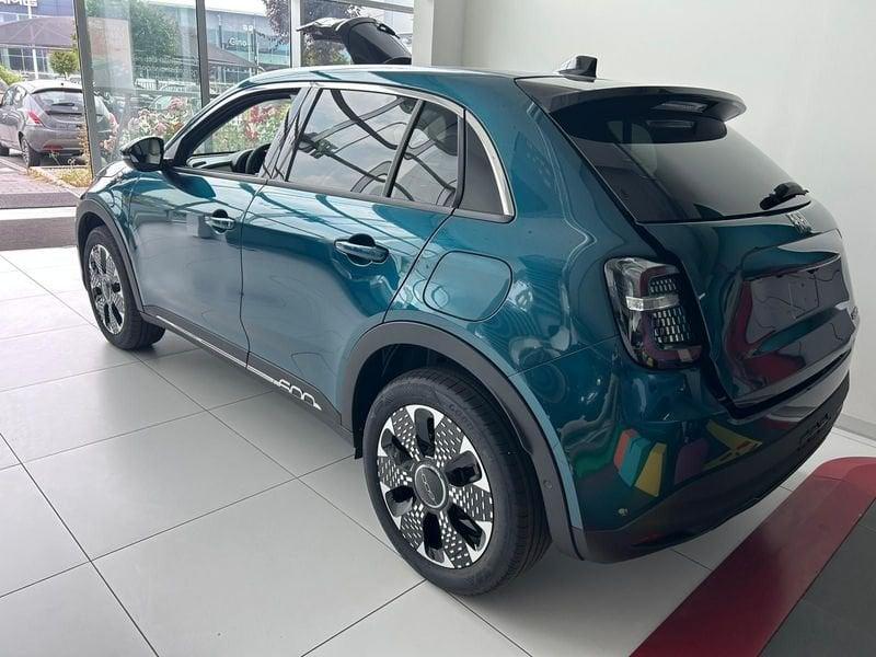 FIAT 600 1.2 hybrid La Prima 110cv auto