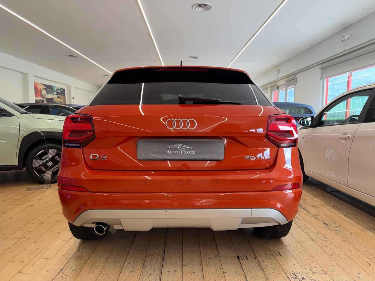 Audi Q2 30 TFSI Business Design Gancio Traino