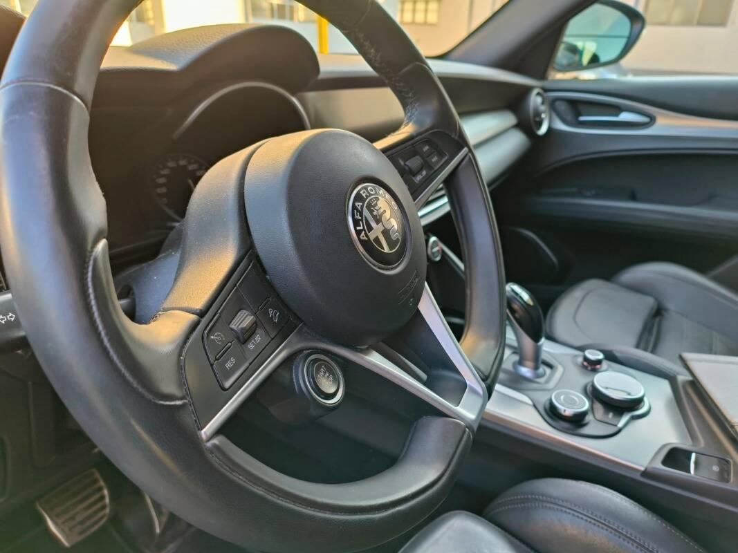 Alfa Romeo Stelvio 2.2 t Executive Q4 210cv auto