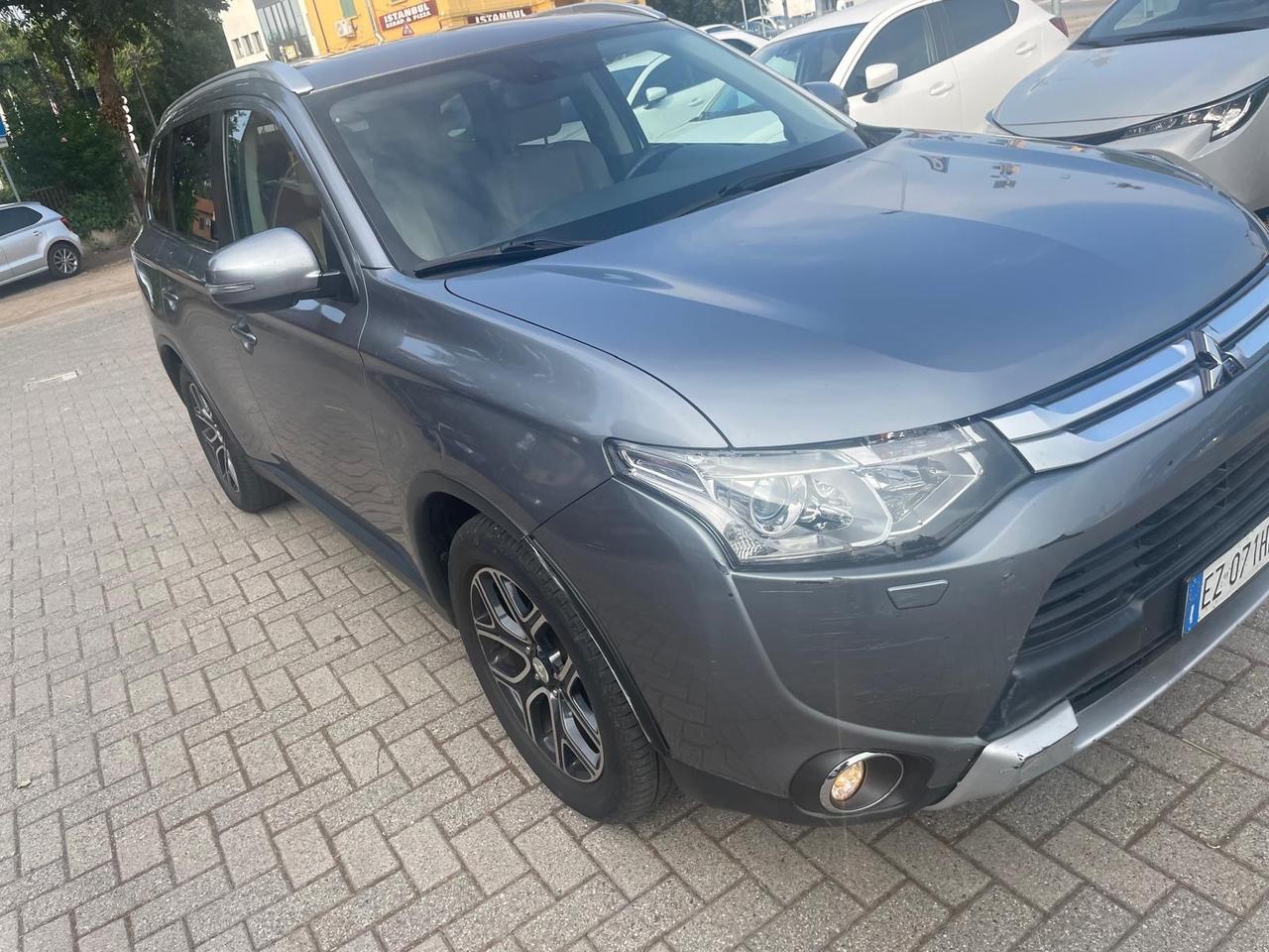 Mitsubishi Outlander 2.2 DI-D 4WD Instyle 7p.