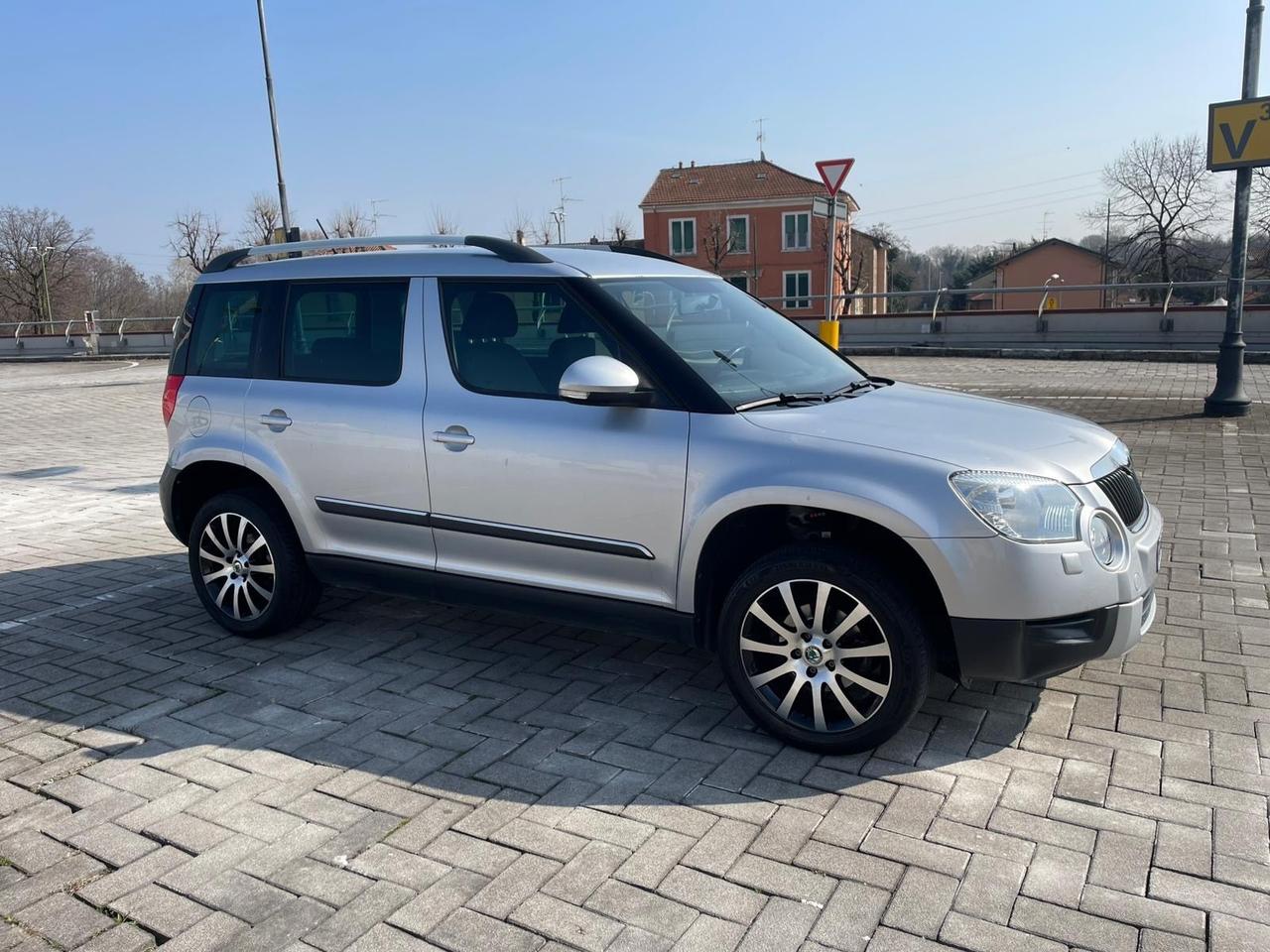 Skoda Yeti 1.2 TSI GANCIO TRAINO UNI.PRO 12 MESI GARANZIA