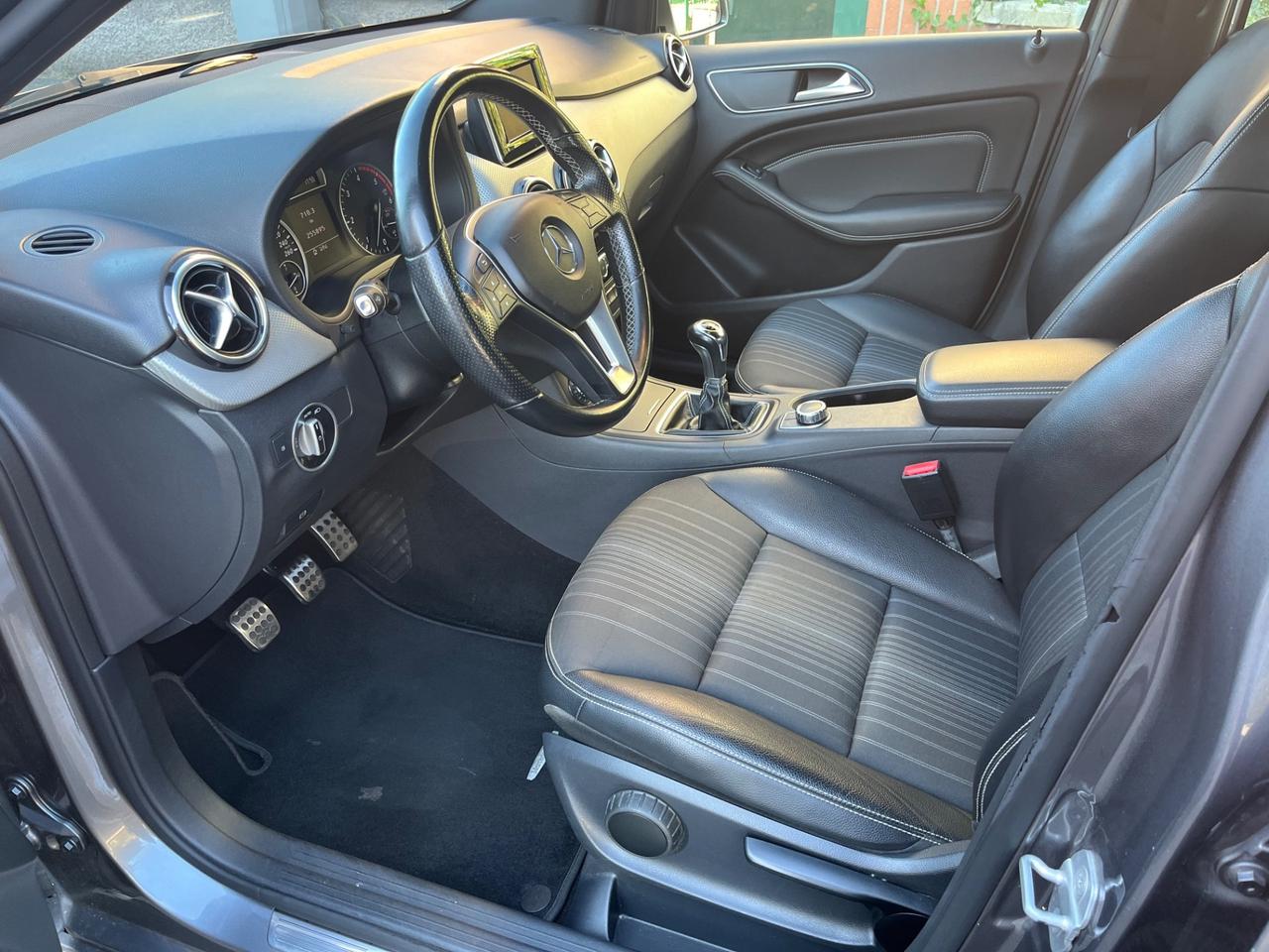 Mercedes-benz B 180 CDI — PREMIUM — 2012