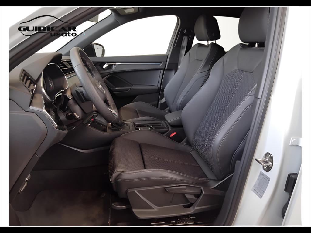 AUDI Q3 II 2018 - Q3 35 2.0 tdi Identity Black s-tronic