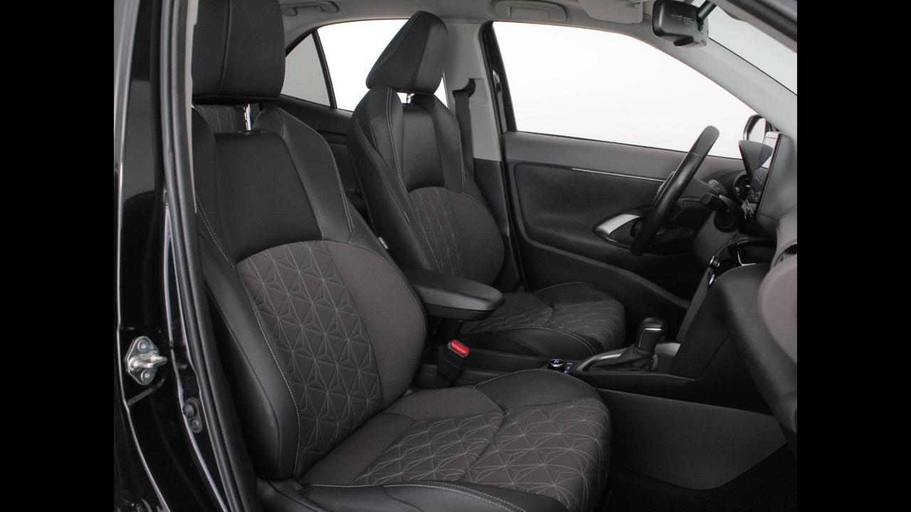 TOYOTA Yaris Cross - Yaris Cross 1.5h Lounge awd-i 116cv e-cvt