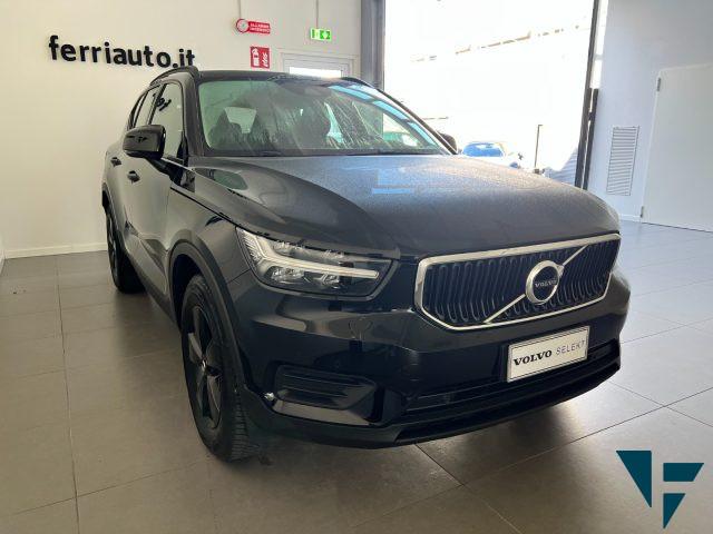 VOLVO XC40 T2 Geartronic Momentum Core