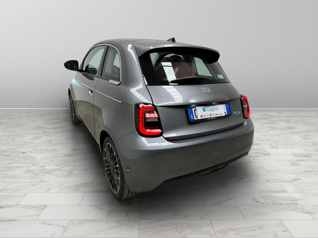 FIAT 500e - 500e 42 kWh La Prima