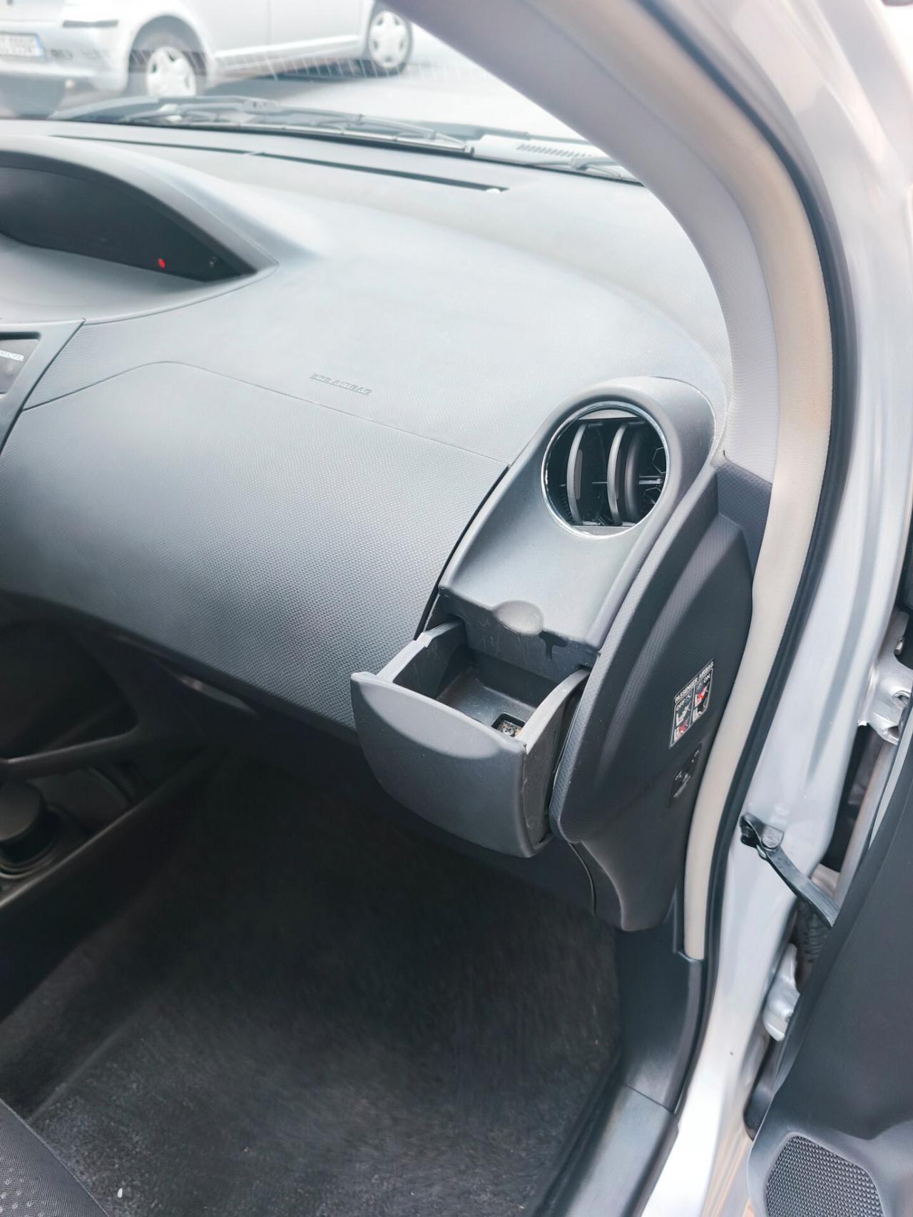 Toyota Yaris 1.0 Benzina 5-porte Sol 2011