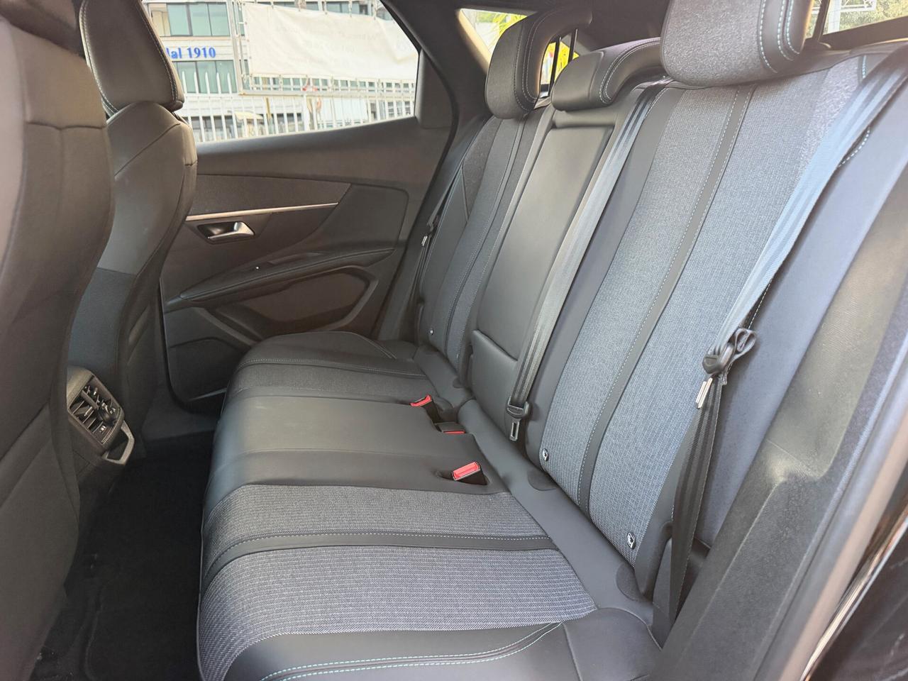 Peugeot 3008 BlueHDi 130 S&S EAT8 Allure Pack 2023