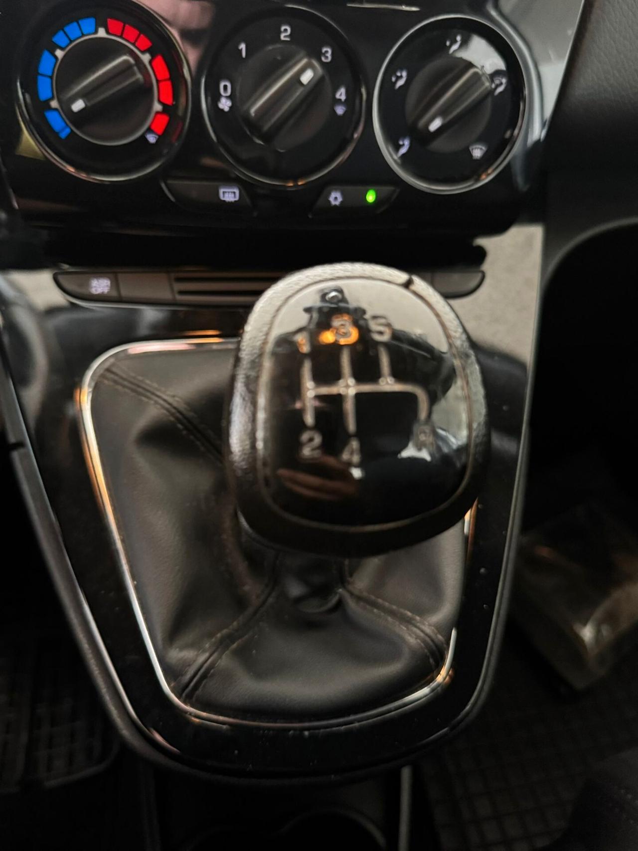 Lancia Ypsilon 1.2 69 CV 5 porte S&S Platinum