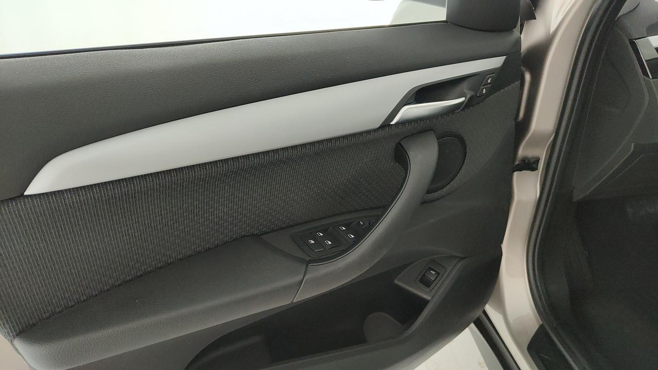 BMW X1 F48 2019 - X1 sdrive18d Advantage auto