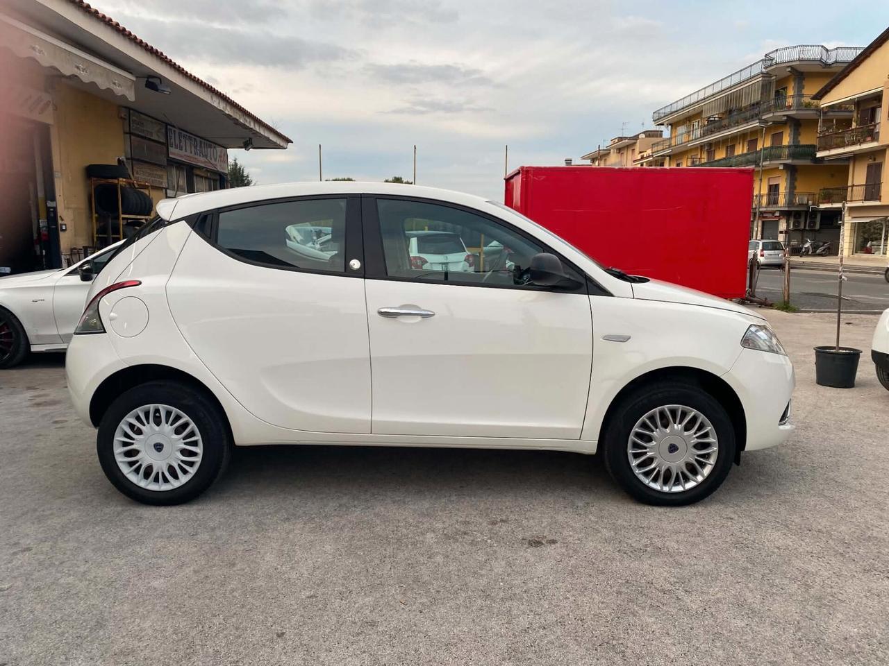 Lancia Ypsilon 0.9 TwinAir 85 CV 5 p PROMOZIONE