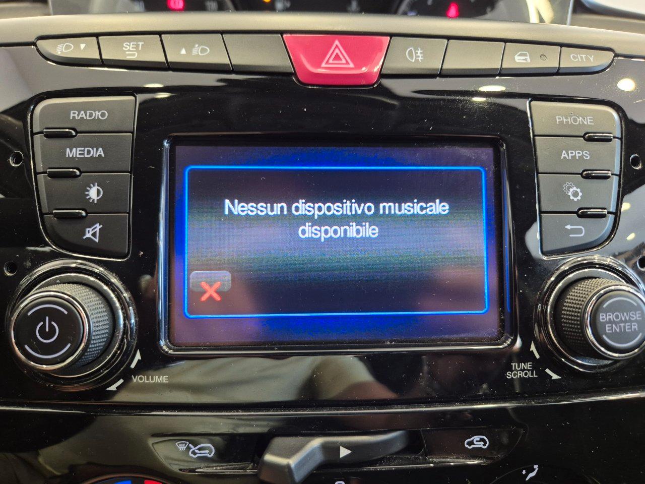 Lancia Ypsilon 5 porte 1.2 Silver 69cv - NEOPATENTATI - Sens. Post. - Bluetooth