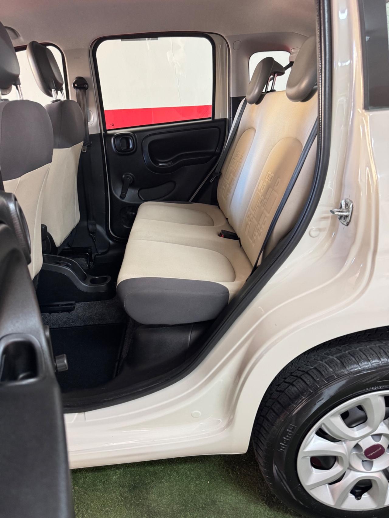 Fiat Panda Lounge 2014, 120000 chilometri