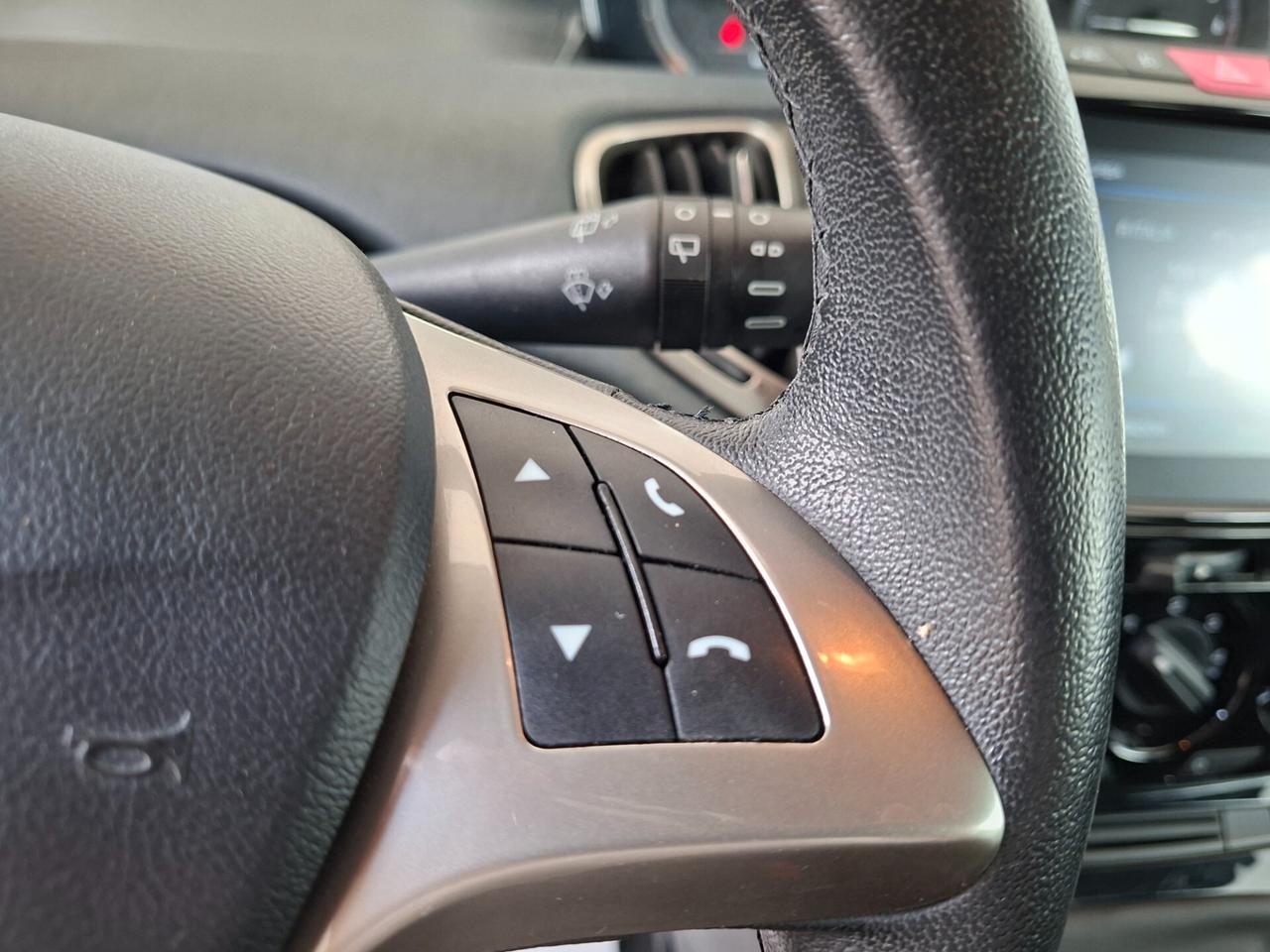 Lancia Ypsilon 1.0 FireFly 5 porte S&S Hybrid Gold