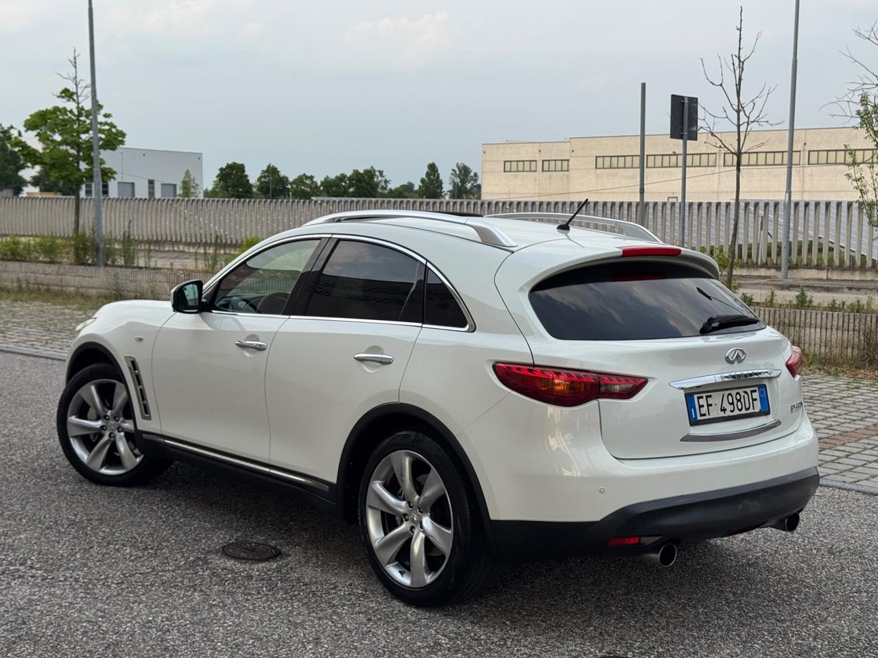 Infiniti FX30d S Premium 238cv