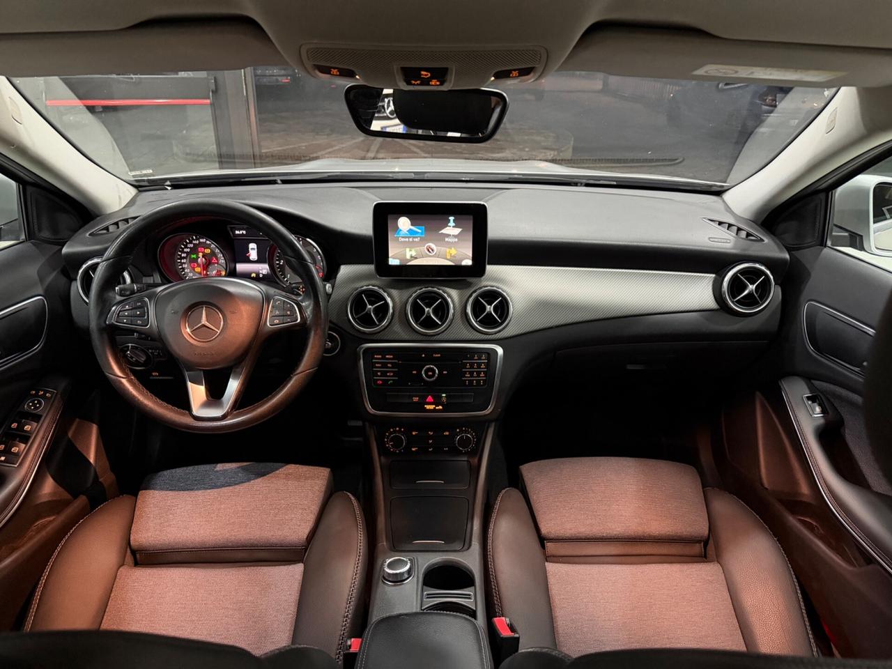 Mercedes-benz GLA 180 d Automatic Business