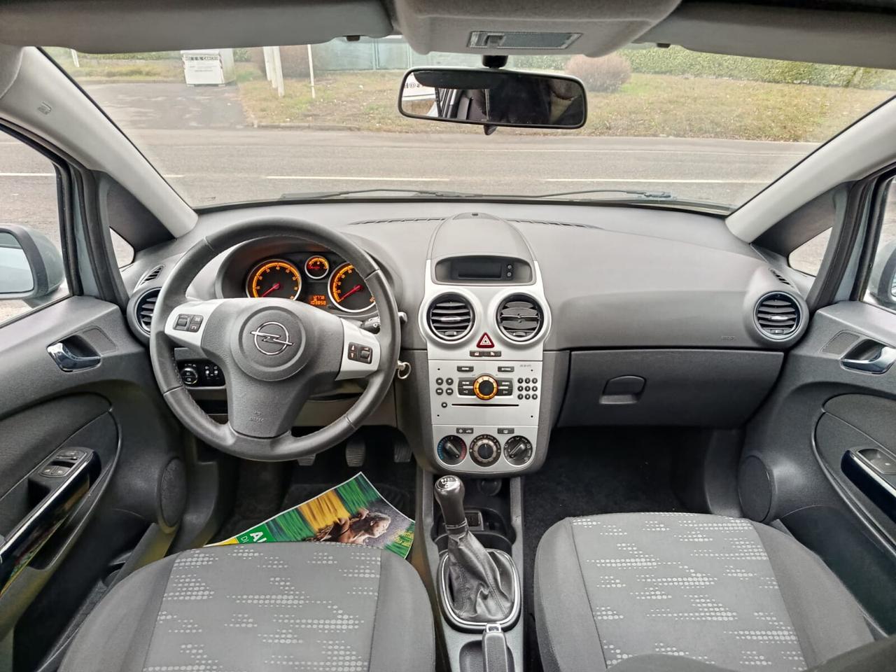 Opel Corsa 1.2 5 porte Club
